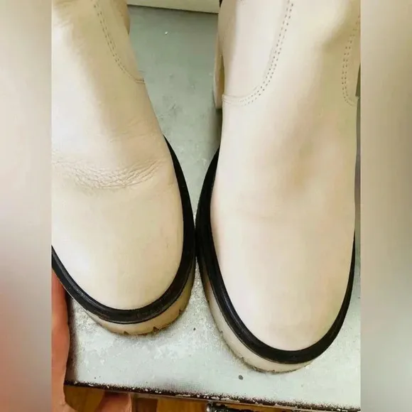 Free People James Chelsea Boots Size 38 Bone Leather NWOT