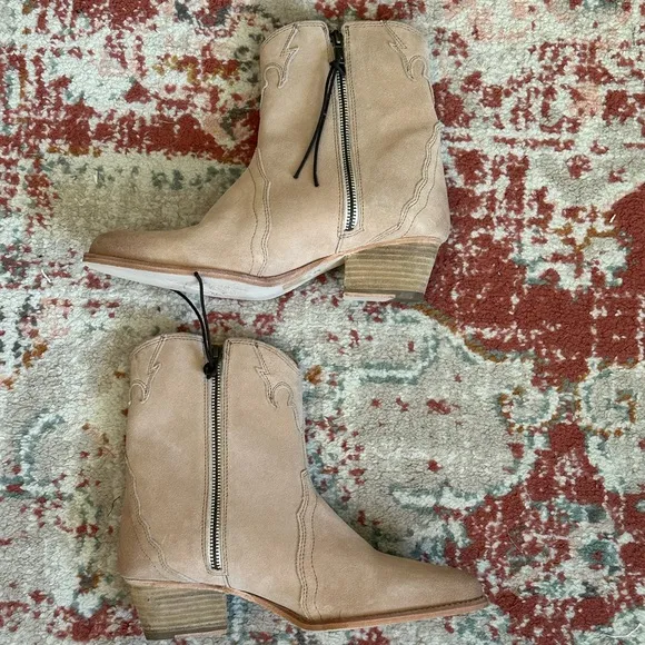 Free People New Frontier Western Boot heeled Suede Ankle Pink Tan size 8 8.5 38