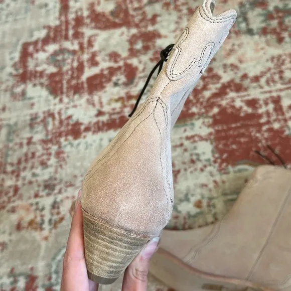 Free People New Frontier Western Boot heeled Suede Ankle Pink Tan size 8 8.5 38