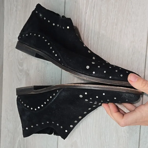 Free People Women Stud Black SuedeAnkle Boots Shoes Moto 38/7-7.5