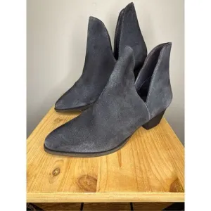 Free People Women's Charm Double V Block Heel Pointed Ankle Booties Blue Size 10