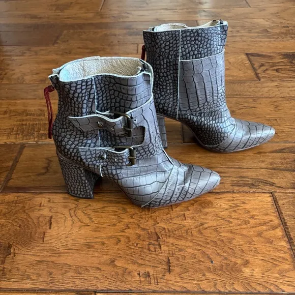 Freebird Joey Boots Stone Leather Womens Size 10