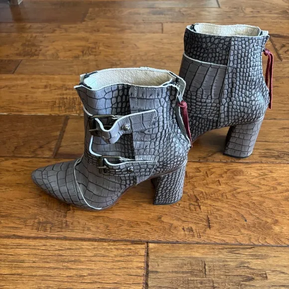 Freebird Joey Boots Stone Leather Womens Size 10