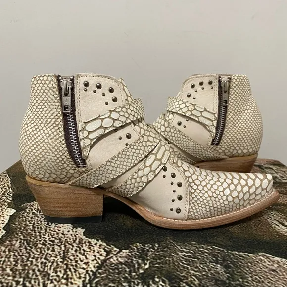 Freebird White Snake Whilhelmina Boots Size 8