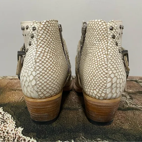 Freebird White Snake Whilhelmina Boots Size 8