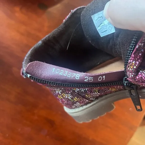 Frodo Floral Patterned Ankle Boots With Side Zipper Closure- Size 25 (8.5)