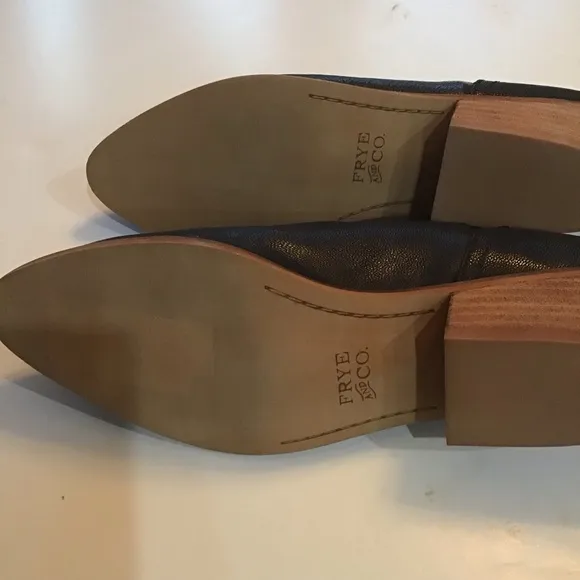 Frye &amp; Co Rubie Slip On Bootie Size 7M Black -New
