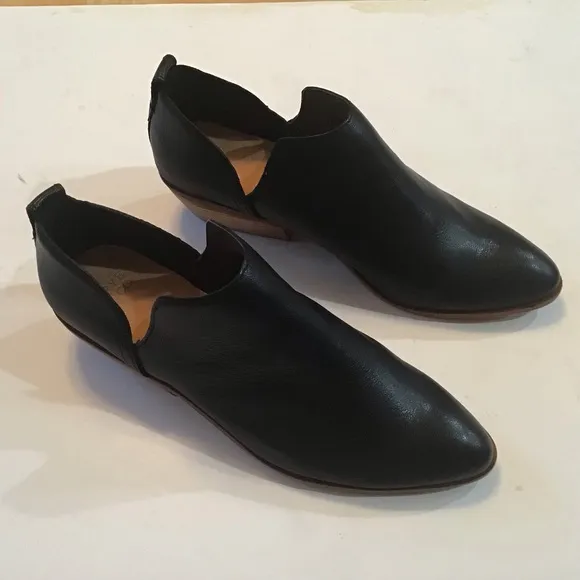 Frye &amp; Co Rubie Slip On Bootie Size 7M Black -New