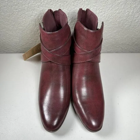 Frye and Co Pembrooke Redwood Womens 6.5 Boots Brown Ankle Booties Shoes NWT NEW