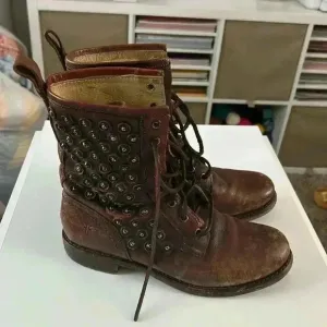 Frye boots brown combat shoes