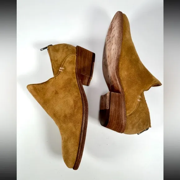 Frye Carson Shootie Suede Leather Slip On Ankle Booties Brandy Brown Tan Size 9M