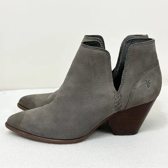 Frye Chelsea Reina Cut Out Bootie Ankle Boots Taupe  Size 8 M