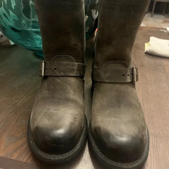 Frye Engineer 8R boots sz 6.5 Charcoal