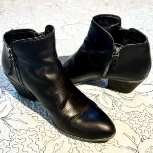 FRYE  JUDITH  Leather Double ZipAnkle Boots in Black  Sz 9
