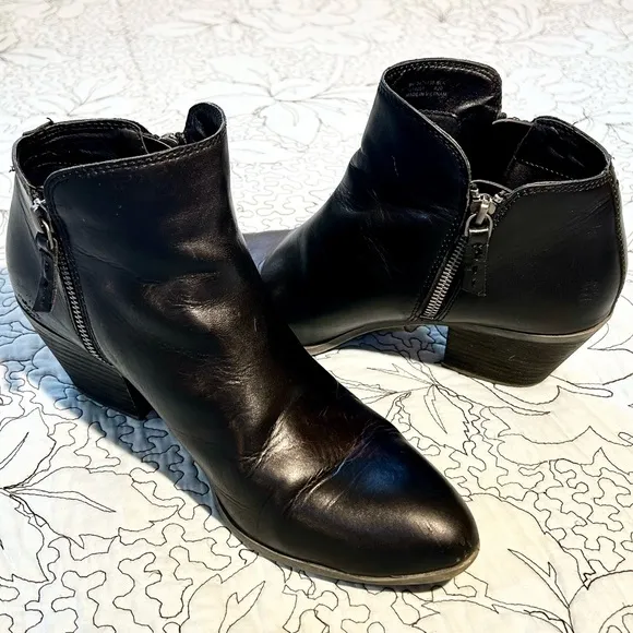 FRYE  JUDITH  Leather Double ZipAnkle Boots in Black  Sz 9
