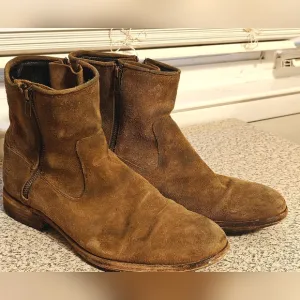 Frye Men's Double Zip Boot camel Suede Leather 12.5  heel damage