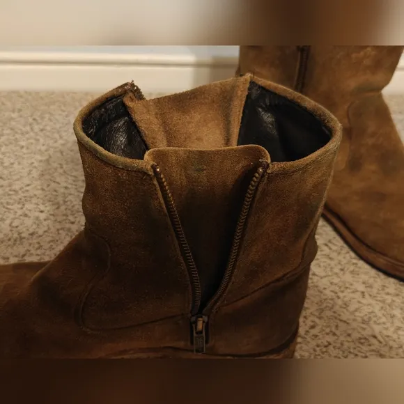 Frye Men's Double Zip Boot camel Suede Leather 12.5  heel damage