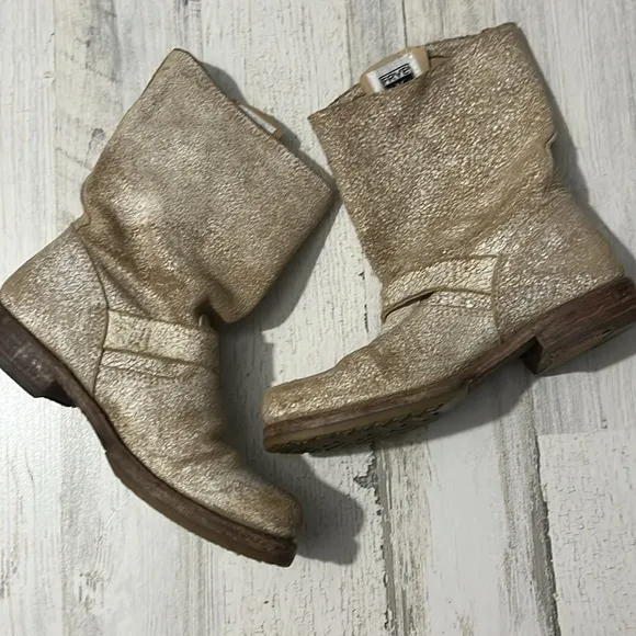Frye Veronica Short Boot Leather Slip on Boots Size 6