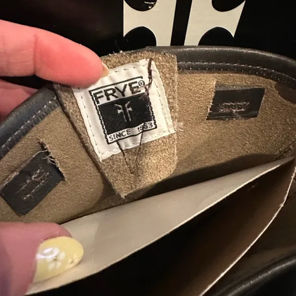 Frye Veronica shortie LIKE NEW!
