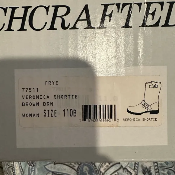 Frye Veronica shortie LIKE NEW!