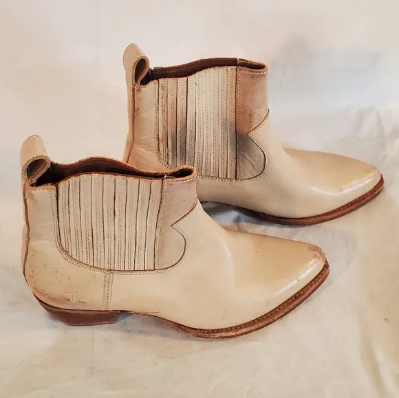 Frye Women's 7.5 B Sacha Chelsea Western Distressed Brush Off Leather Boots New