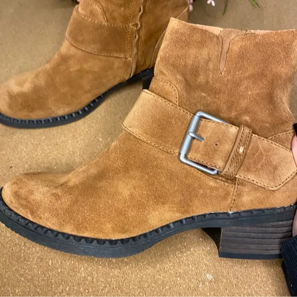Gentle Souls Best Slit Moto Ankle Booties Shoes Size 6.5