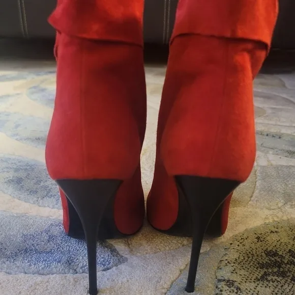Giuseppe Zanotti Red Suede Ankle Boots