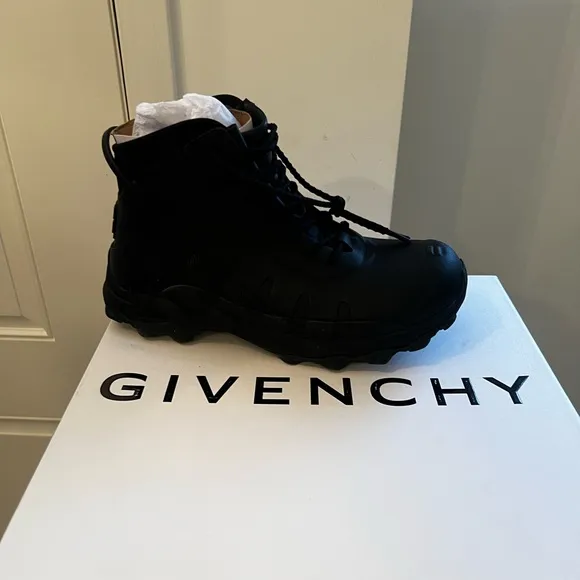 Givenchy High Boots Men’s size 11Brand New Box included Shoes Bag included