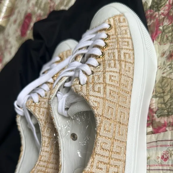 Givenchy Women's Beige and White Sneakers