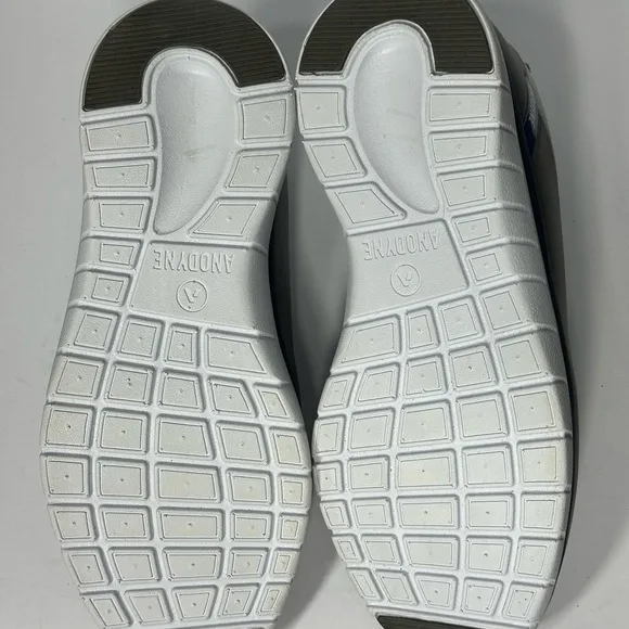 Gray Athletic Men's Shoes
