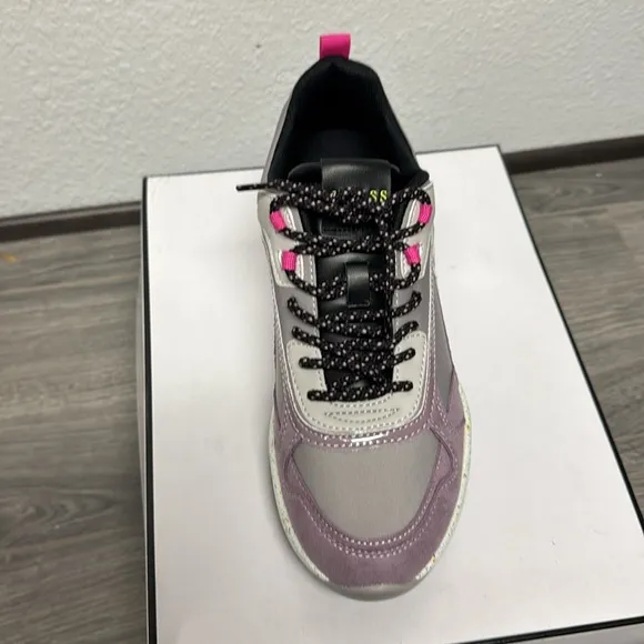 Guess Womens Fever 3 Lace Up Platform Casual and Fashion Sneakers