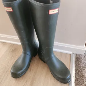 Hunter Classic Dark Green Rain Boots