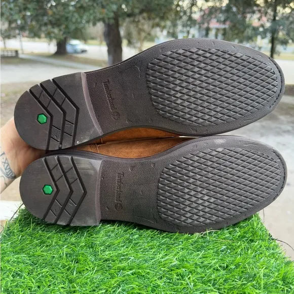 I wore these twice they are to small for me The product is a pair of Timberland