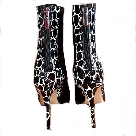 IDENTITA BLACK &amp; WHITE ANIMAL PRINT BACK &quot;CANDICE&quot; STILETTO HEEL BOOTS (37)