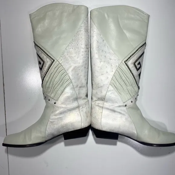 I.magnin Design Studio Leather Vintage White Embroidered Studs Boots NIB 8.5-9