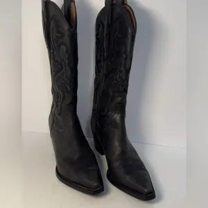 Jeffrey Campbell Dagget Black Western Cowboy Boots 7.5