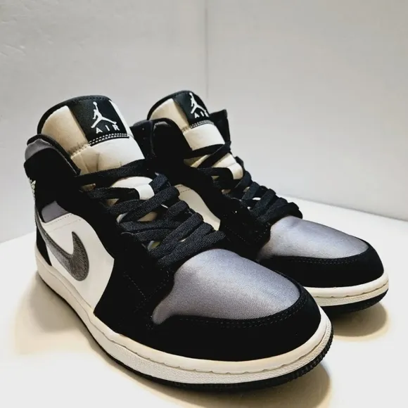 Jordan 1 Mid SE Mens Satin Smoke Grey  852542-011 Size 9 Shoes/Sneakers