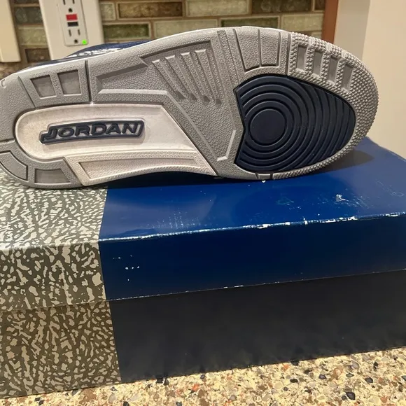 Jordan 3 Retro Men's Shoes - Navy and Gray