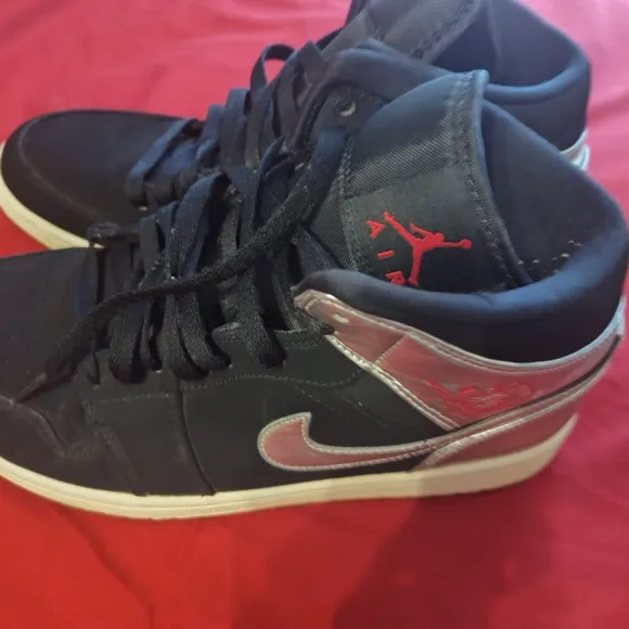 Jordan Athletic Shoes Black and Red