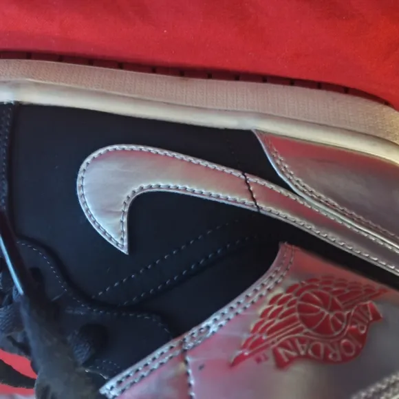 Jordan Athletic Shoes Black and Red