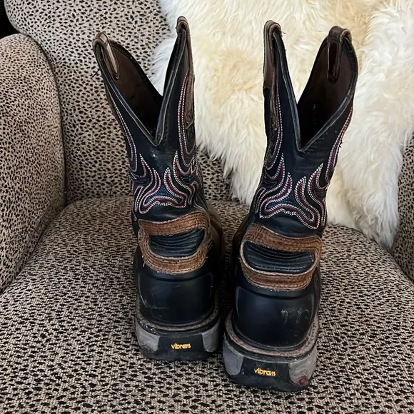 Justin original work boots - size 8D - brown/black - oil/slip resistant sole