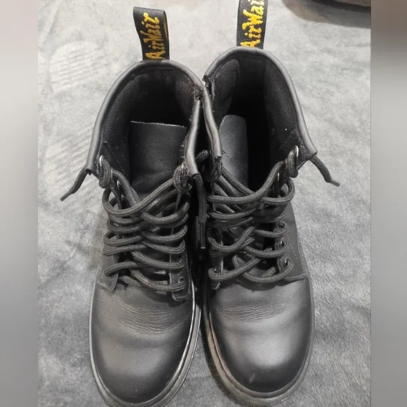 Kids Dr. Martens LEATHER 8 Eye Combat Boots BLACK Awley Size 2 T Lamper