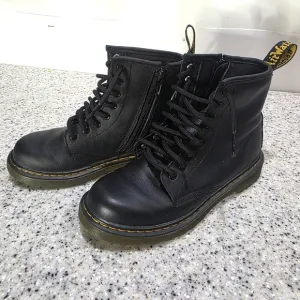 Kids Dr. Martens LEATHER 8 Eye Combat Boots BLACK Awley Size 2 T Lamper