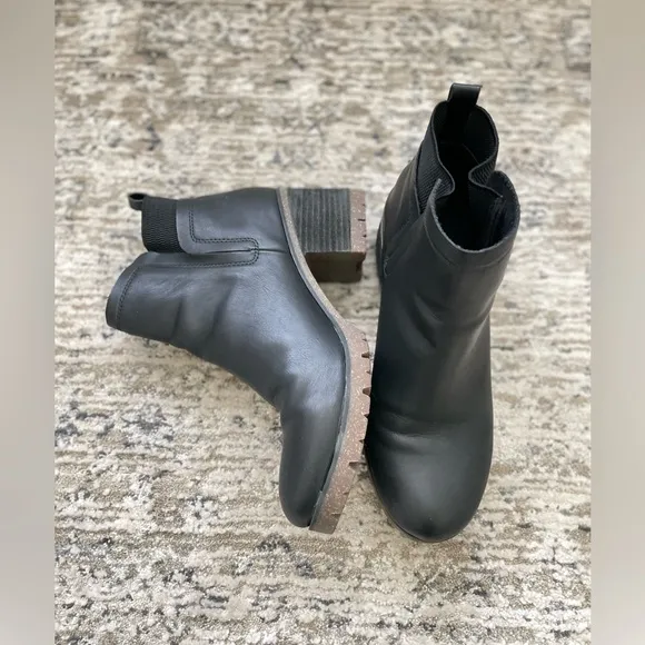 KORK-EASE Womens Black Leather Ankle Heel Chelsea Boots Size 11 M