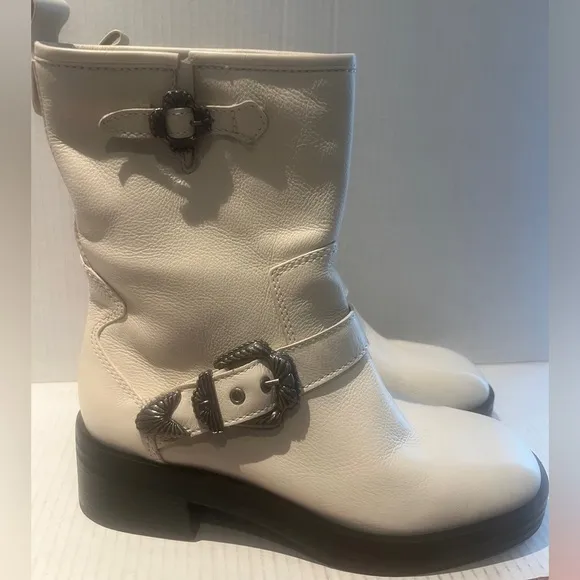 Larroude Harly Leather Boots Natural White Ivory Motto Boots WMNS  Size 9.5 NEW