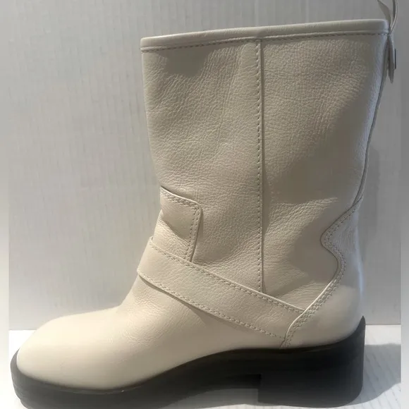 Larroude Harly Leather Boots Natural White Ivory Motto Boots WMNS  Size 9.5 NEW