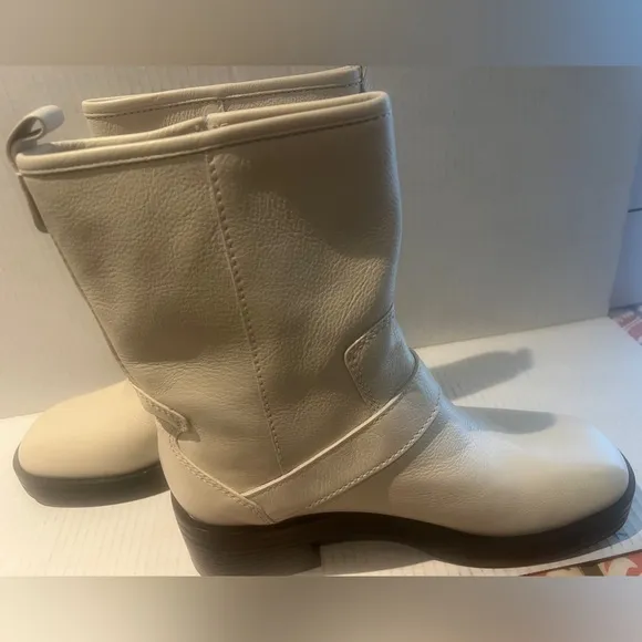 Larroude Harly Leather Boots Natural White Ivory Motto Boots WMNS  Size 9.5 NEW