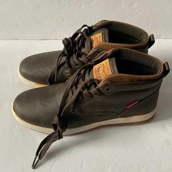 Levi’s Goshen Comfort Casual Shoes Mid Top Brown/Tan Men’s Size 7.5 New