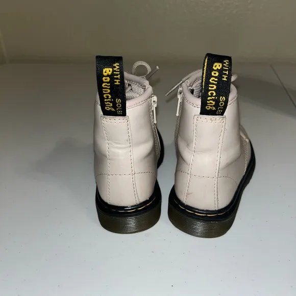 Little Girls Dr Martens 1460 Combat Boots size 7