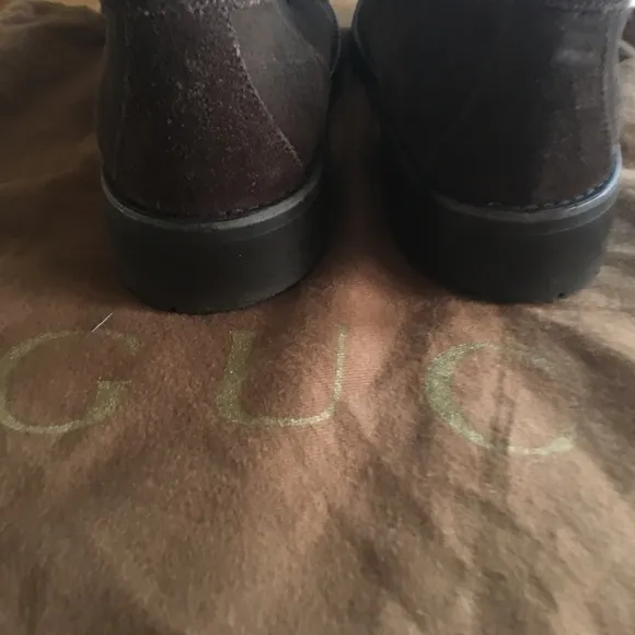 Lk NW GUCCI Classic Brown Suede Horse Bit Loafers